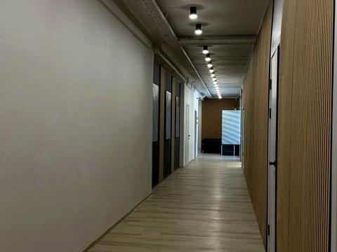 комерційна за адресою Стрілецька вул., 4