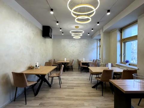 комерційна за адресою Стрілецька вул., 4