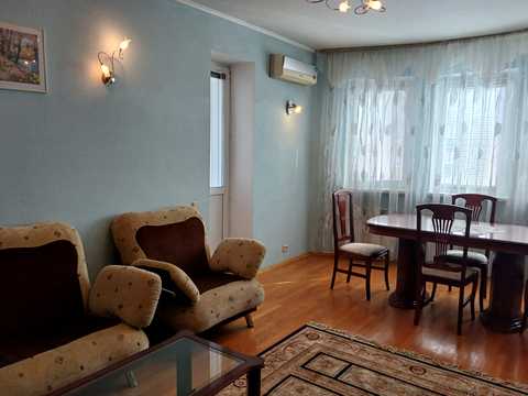 квартира за адресою Саперно-Слобідська вул., 8