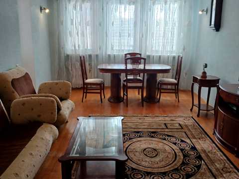 квартира за адресою Саперно-Слобідська вул., 8