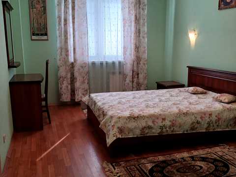 квартира за адресою Саперно-Слобідська вул., 8