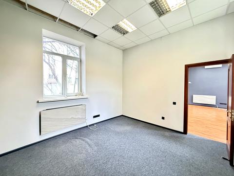 комерційна за адресою Богдана Хмельницького вул., 51б
