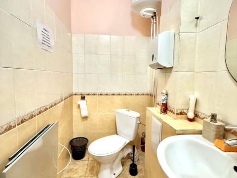 комерційна за адресою Богдана Хмельницького вул., 51б