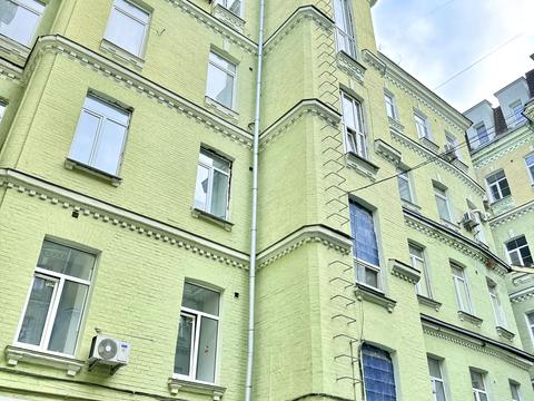 комерційна за адресою Богдана Хмельницького вул., 51б