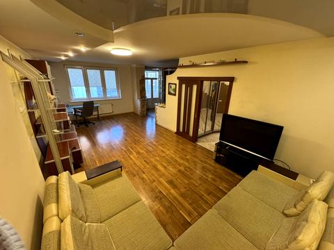 квартира за адресою Раїси Окіпної вул., 4