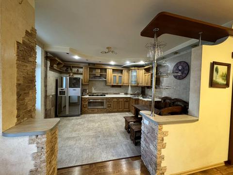 квартира за адресою Раїси Окіпної вул., 4