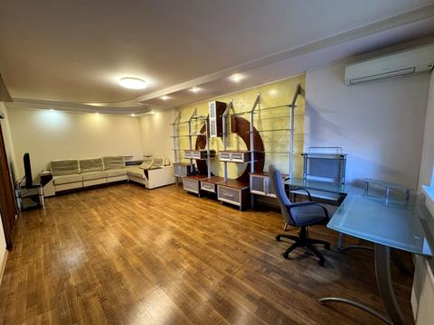 квартира за адресою Раїси Окіпної вул., 4