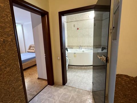 квартира за адресою Раїси Окіпної вул., 4