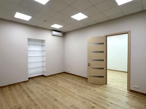 комерційна за адресою Левандовська вул. (Аніщенка), 8/15-А