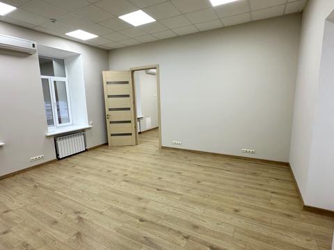 комерційна за адресою Левандовська вул. (Аніщенка), 8/15-А