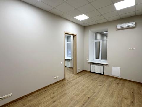 комерційна за адресою Левандовська вул. (Аніщенка), 8/15-А