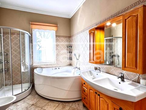 будинок за адресою Садова, 2Б