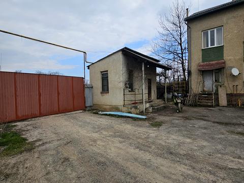 комерційна за адресою Промислова вул., 10