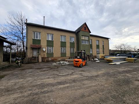 комерційна за адресою Промислова вул., 10