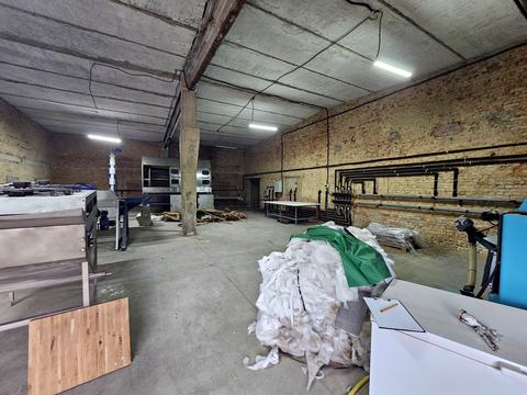 комерційна за адресою Промислова вул., 10