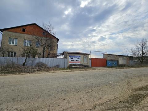 комерційна за адресою Промислова вул., 10