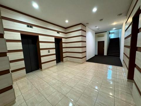 коммерческая по адресу Музейний пер., 4