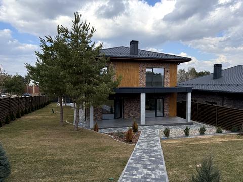 будинок за адресою Центральна вул.