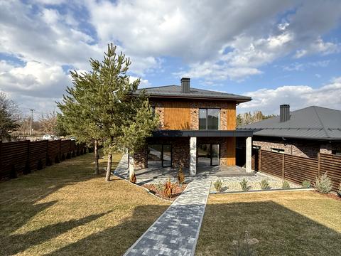 будинок за адресою Центральна вул.