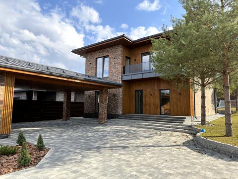 будинок за адресою Центральна вул.