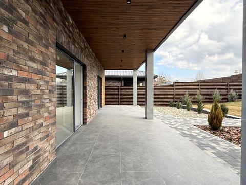 будинок за адресою Центральна вул.