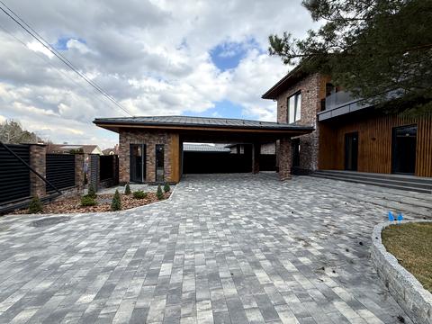 будинок за адресою Центральна вул.