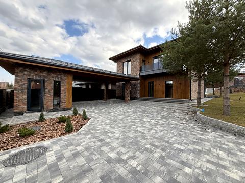 будинок за адресою Центральна вул.