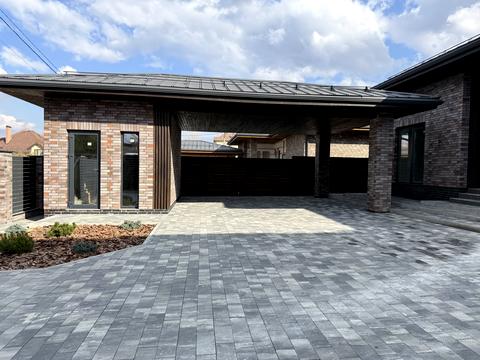 будинок за адресою Центральна вул.