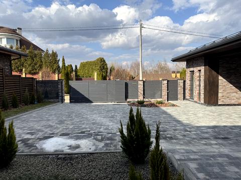 будинок за адресою Центральна вул.