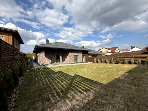 будинок за адресою Центральна вул.