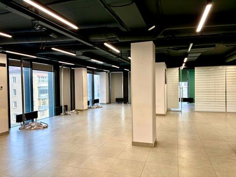 комерційна за адресою Шевченка вул., 49