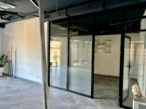 комерційна за адресою Шевченка вул., 49