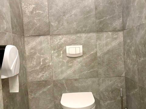 комерційна за адресою Шевченка вул., 49