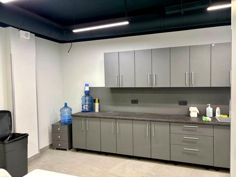 комерційна за адресою Шевченка вул., 49