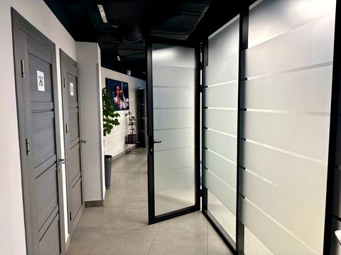 комерційна за адресою Шевченка вул., 49