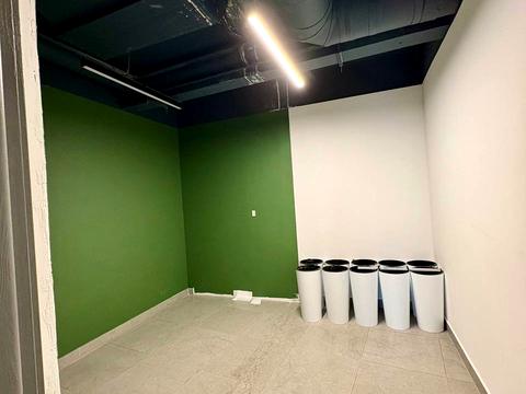 комерційна за адресою Шевченка вул., 49