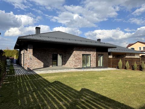 будинок за адресою Центральна вул.