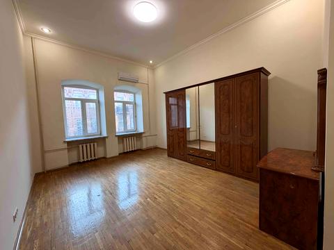 квартира за адресою Михайлівська вул., 18-А