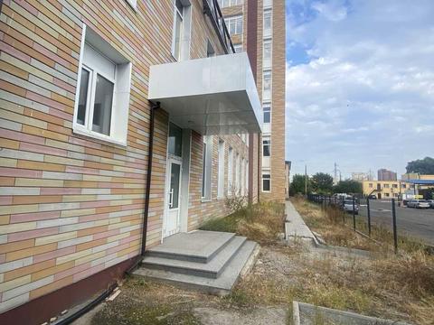 комерційна за адресою Лугова вул., 13