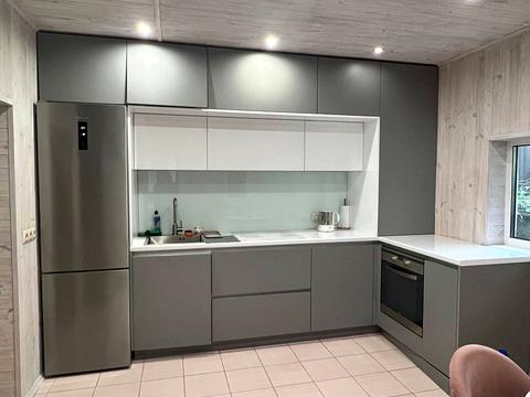 дом по адресу Гаражна