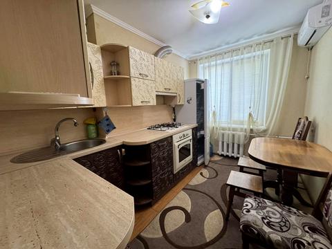 квартира за адресою Тополина вул., 3