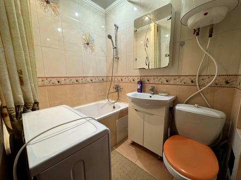 квартира за адресою Тополина вул., 3