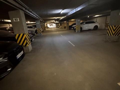 паркоместо по адресу Палубная ул., 12