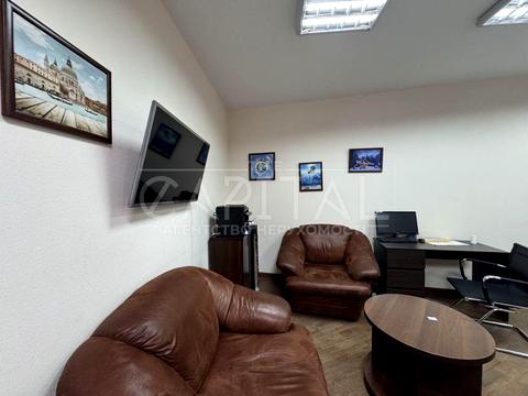 комерційна за адресою Басейна вул., 10