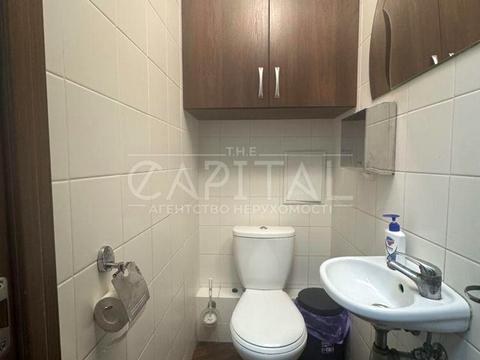 комерційна за адресою Басейна вул., 10