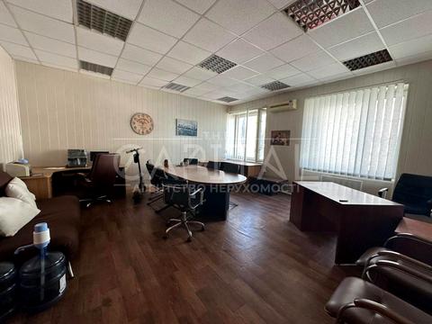 коммерческая по адресу Амвросия Бучмы бульв., 5