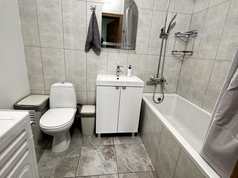 квартира за адресою Олени Теліги вул., 18