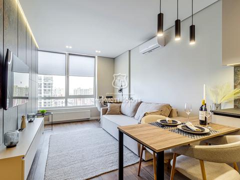 квартира за адресою Родини Крістерів вул., 14-Б