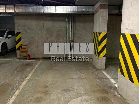 паркоместо по адресу Джона Маккейна ул. (Кудри Ивана), 7