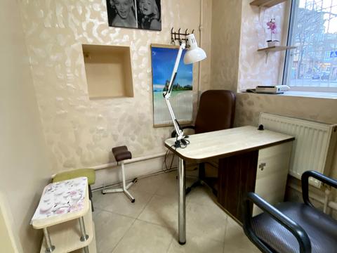 комерційна за адресою Пастера вул., 17